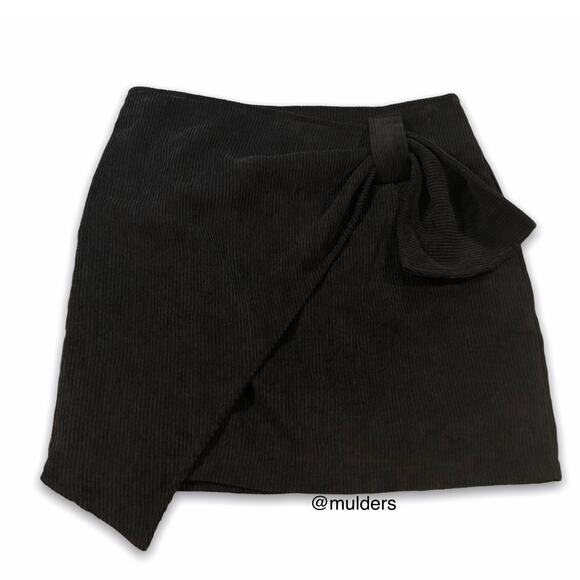 NWT LF. Rosebullet Black Cord Goth Mini Skirt - Picture 1 of 8